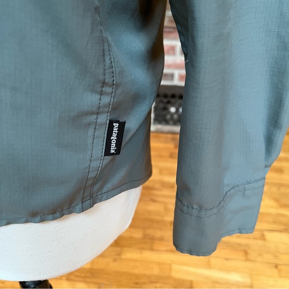 Patagonia Green Button-Up Sun Shirt - Picture 6 of 10